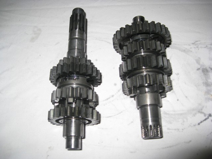 Versnellingsbak CR-250 1992-2006 niet compleet