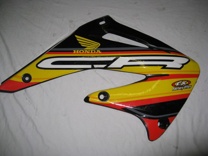 Radiateurkappen CR-250 00/01  CR125 00/01 nieuwe stickers