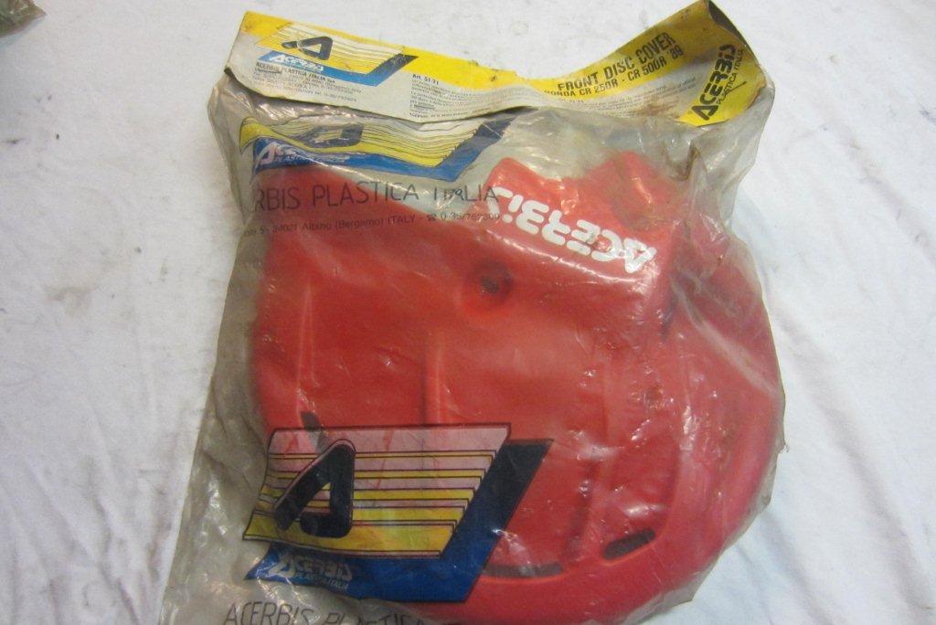 V.remschijfbeschermer CR 250/500 1989
