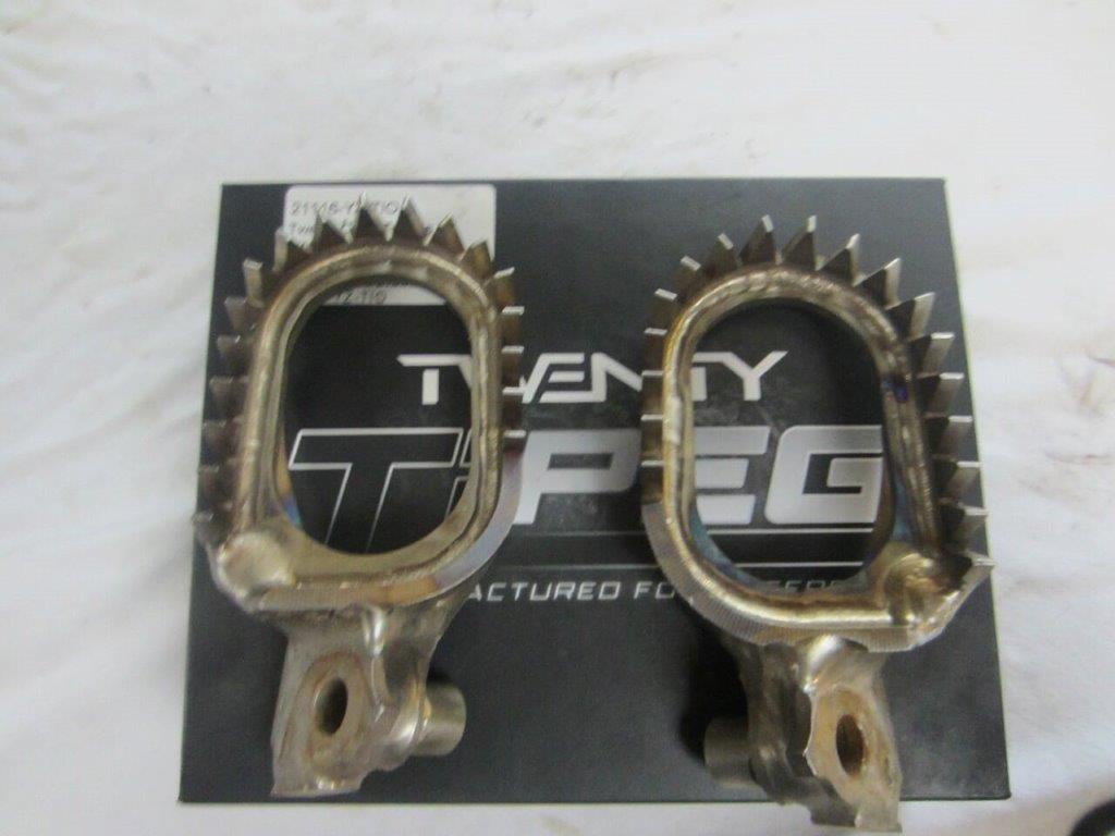 Brede voetsteunen YZ 125 08/25