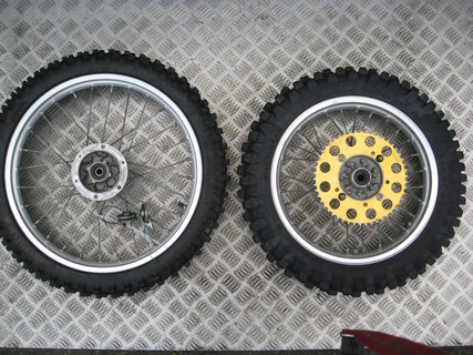 Voor en achterwiel KX-85 14\"-17\"